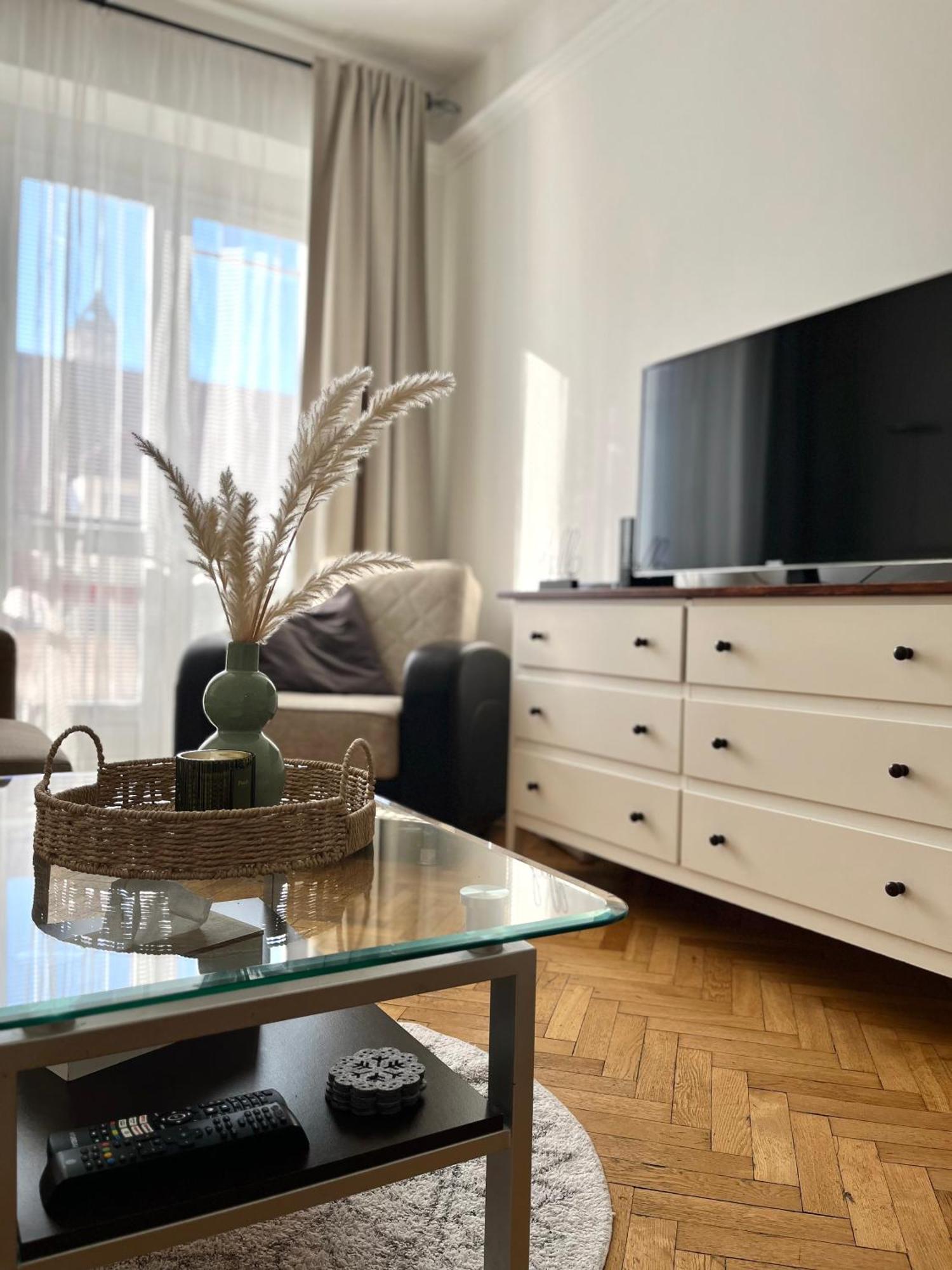 Audrey Hepburn Apartment Old Town Air Conditioned 브라티슬라바 외부 사진